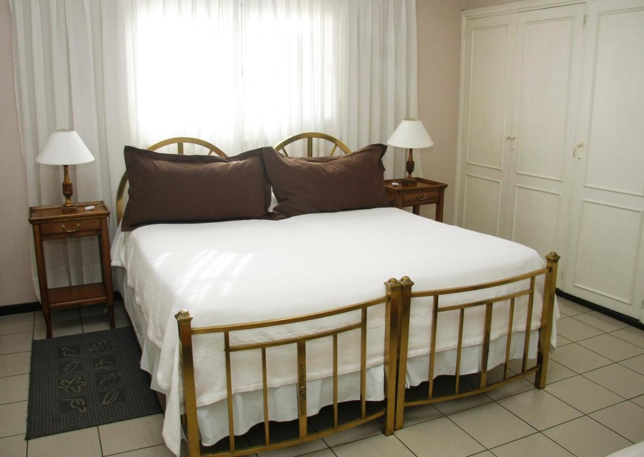 Bed And Breakfast Plaza Italia Mendoza Buitenkant foto